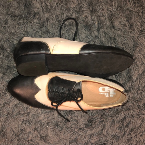 Women’s shoes! - Picture 1 of 3